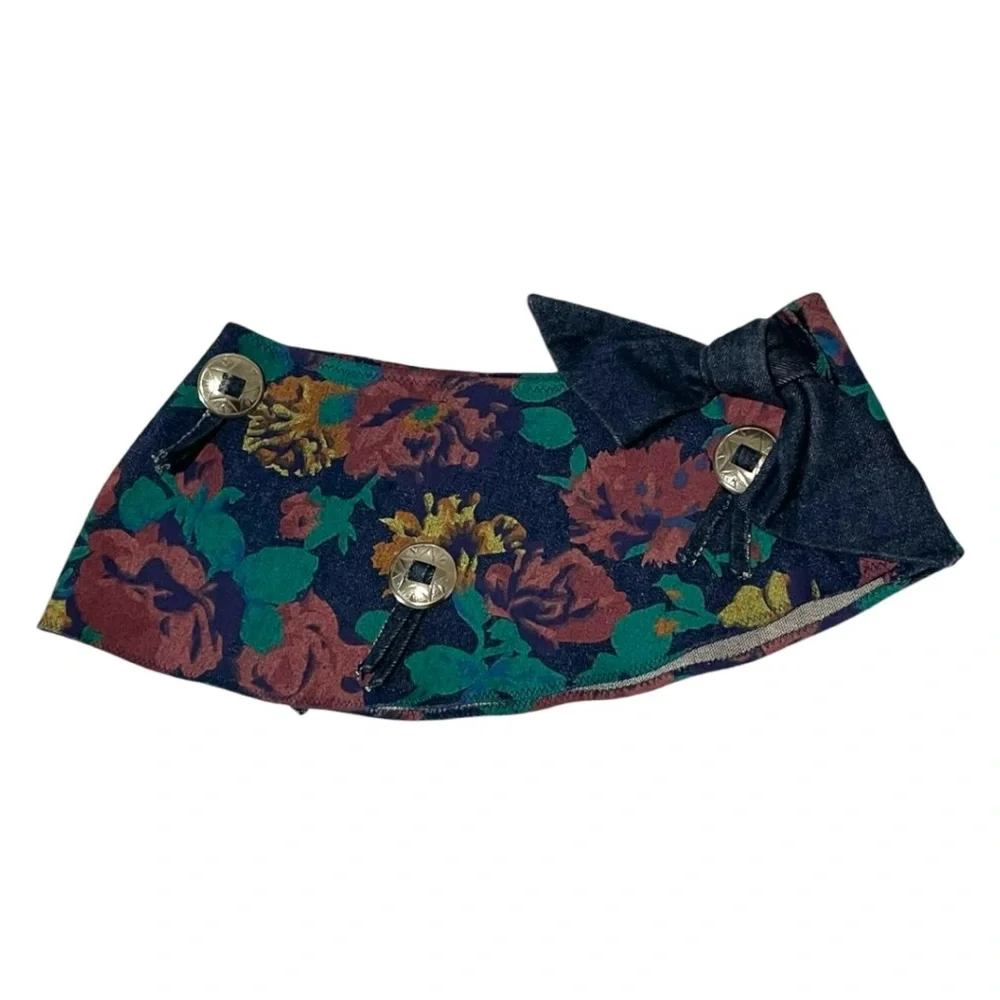 Vintage Women’s Floral Denim Yoke Shawl Over the Shoulders. - Picture 2 of 8